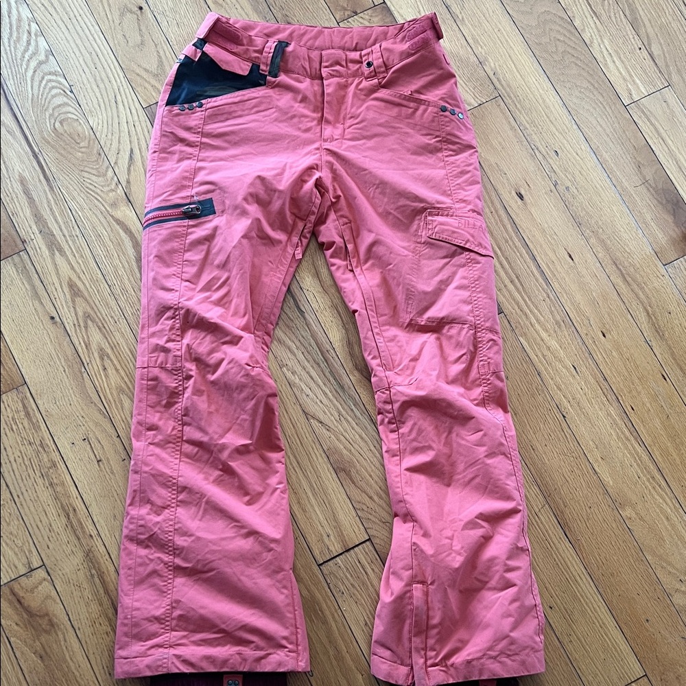 Ski pants by Billabong.